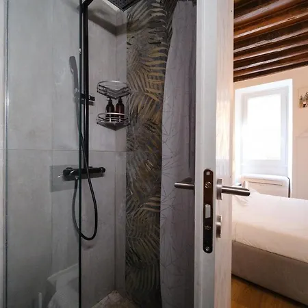 Trident By Buddyrent דירה רומא